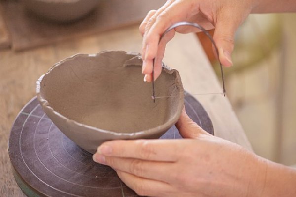 伝統工芸の技術習得で奨励金も