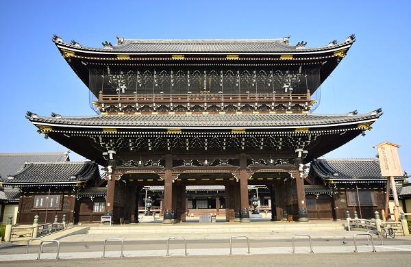寺内でのサービス残業の横行が報じられた京都・東本願寺