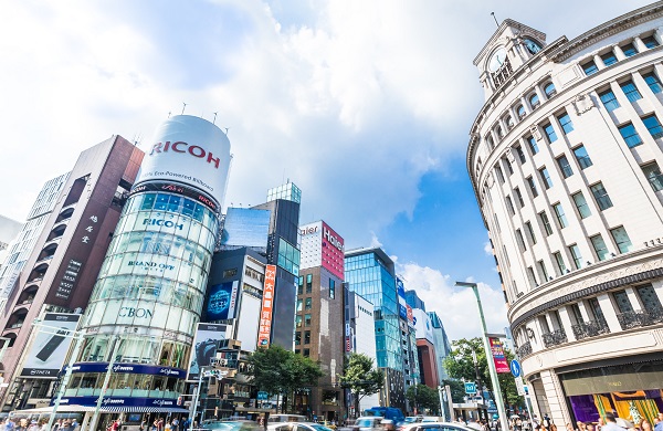 憧れの銀座の一等地に出店したはいいものの…（画像は銀座4丁目交差点付近）