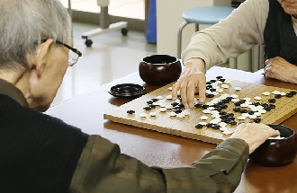 老人ホームには早めに入って長く入居するのが得