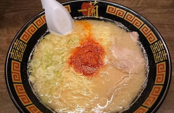 一蘭のラーメン。秘伝のたれは「4倍」の量