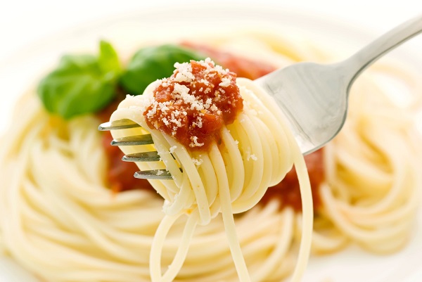 イタリアでパスタを食べる時にスプーンを使うのは子供だけ マネーポストweb