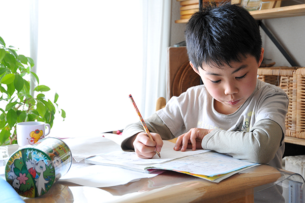 子供の習い事にも値上げの波が（イメージ）