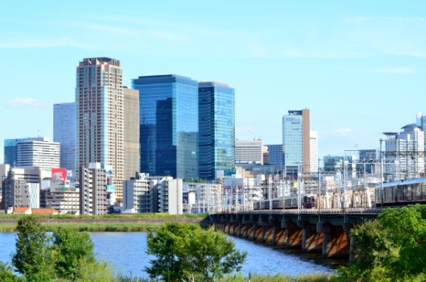 大阪はターミナル駅と住宅街が近接している