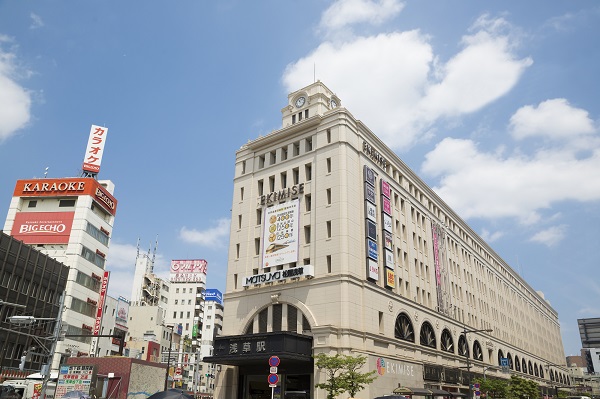 何とも威厳に溢れる東武浅草駅