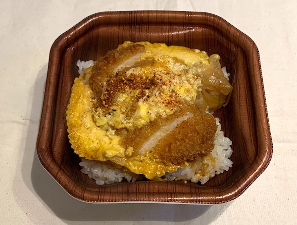 ローソン「ふわとろ玉子のロースかつ丼」