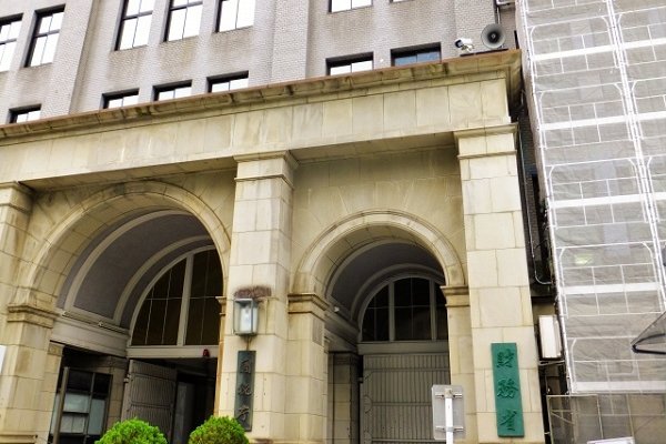 財務省が大規模な景気対策を容認する思惑は