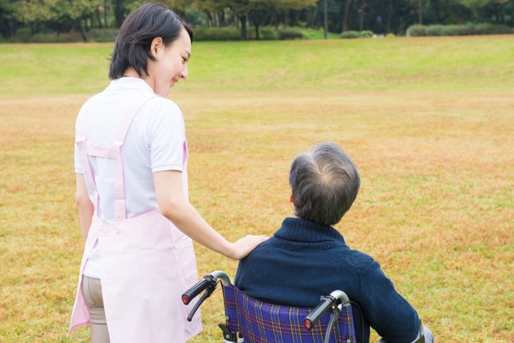 介護離職ゼロ、女性が輝く、氷河期30万人雇用…　騙されてはいけないスローガン