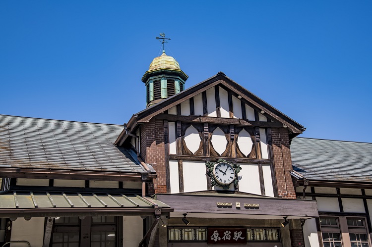 都内最古の木造駅舎のある原宿駅は現在リニューアル中