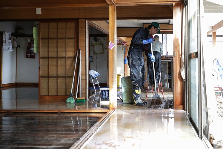 災害発生から1年以内の修繕が原則（写真：時事通信フォト）