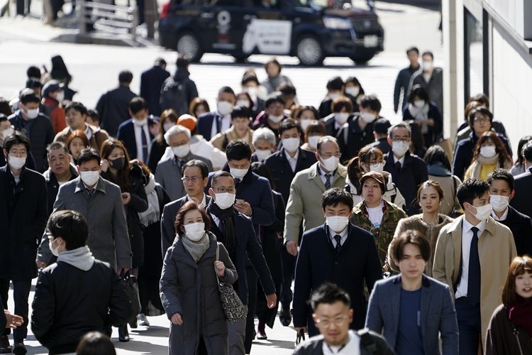 コロナは実体経済にも大きな影響を与えている（写真：時事通信フォト）