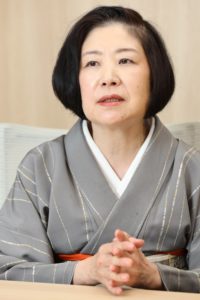 「母ならどうするか」を考えたという山口恵以子さん