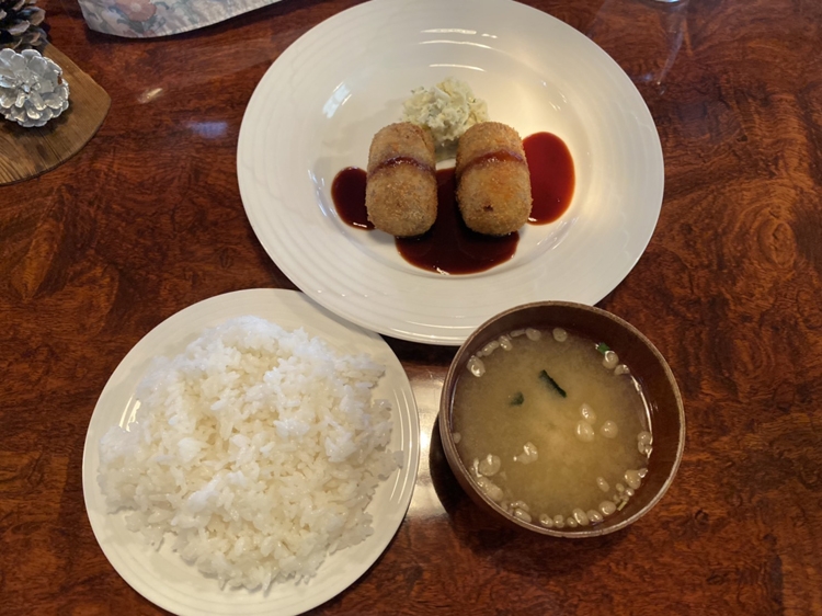 「洋食屋　田能久」のコロッケ定食は老舗の味