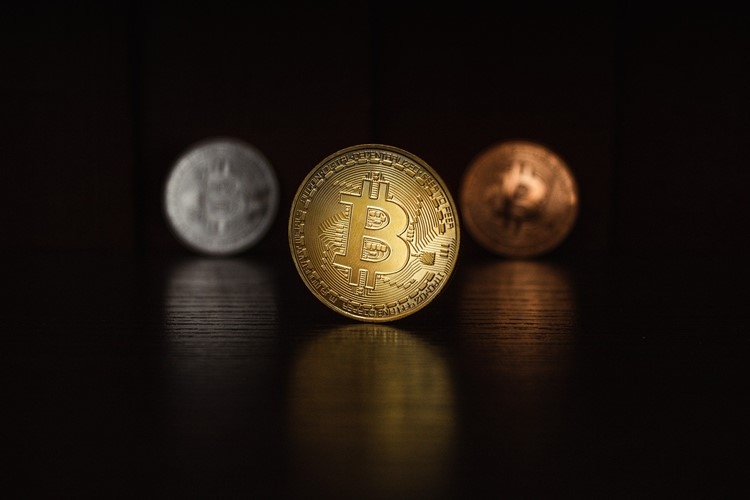 日本や世界各国でデジタル通貨に関する議論や実験が進んでいる