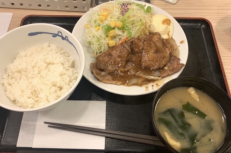 松屋『豚肩ロースの生姜焼定食』