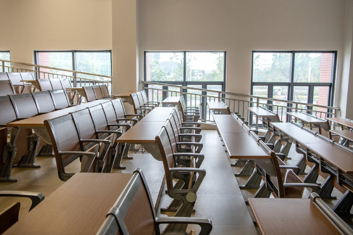 学生の授業評価アンケートには予想外の回答も(Getty Images)