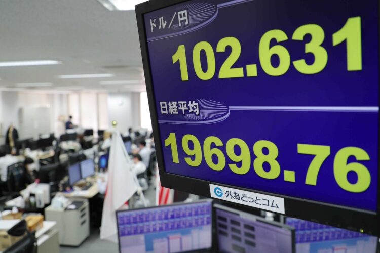 2020年3月上旬、1ドル＝102円台に急騰した円相場（写真／時事通信フォト）