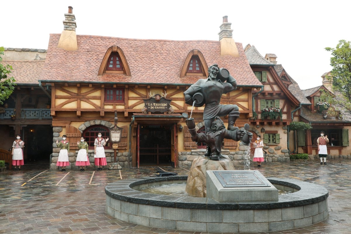 ディズニー混雑時の値上げに反応様々 仕方ない 子連れ層には痛手 マネーポストweb