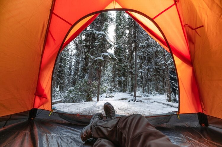 極寒のなかでするキャンプの魅力とは？