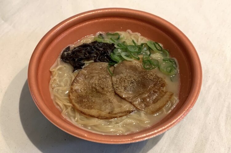 ファミリーマート『炊き出しガラスープの豚骨ラーメン』