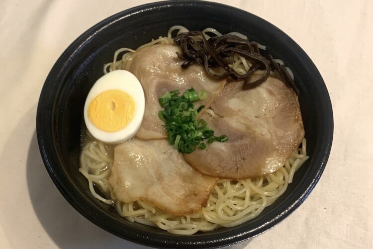 ローソン『博多一幸舎監修　博多豚骨ラーメン～肉盛～』