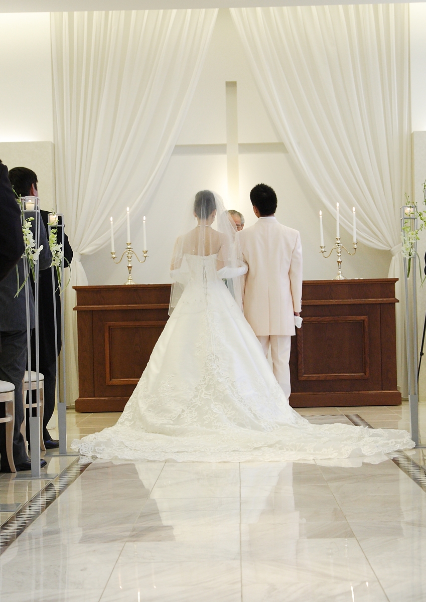 もう結婚式場を手配しても大丈夫？（イメージ。写真／AFLO）