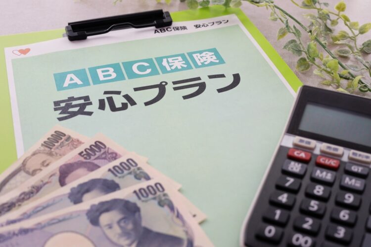 注意したい保険営業員のセールストークは？（イメージ）