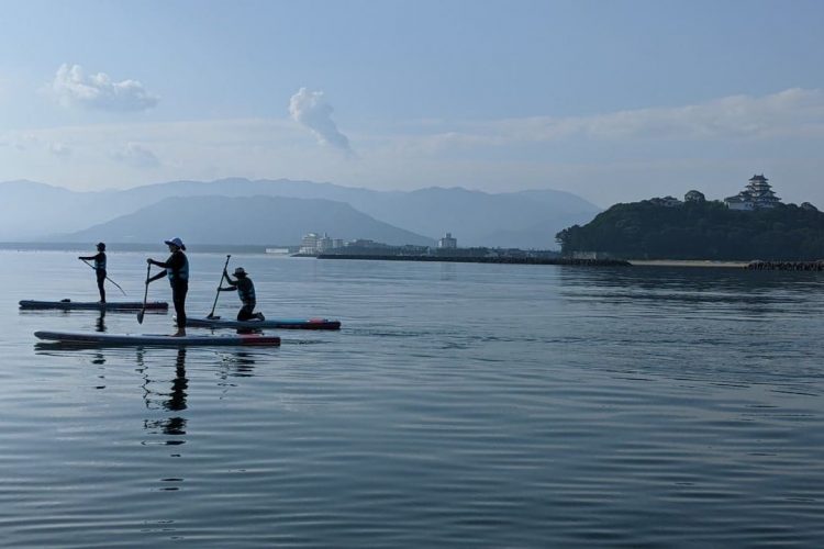 早朝に唐津の海でSUPしてから仕事をするという充実した日々