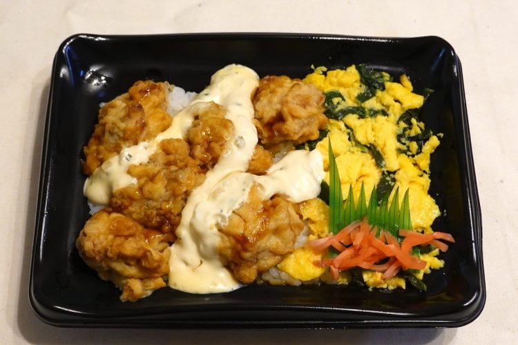 ファミリーマートの『タルタル鶏天丼』