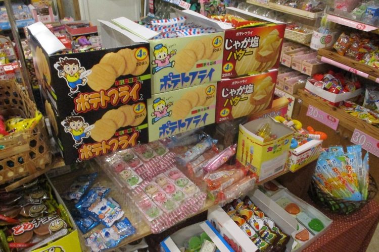 店内の商品はすべて税込み