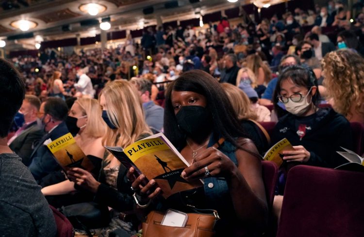 ニューヨークのブロードウェイミュージカルを見るにはワクチンパスポートが必要（写真／AFLO）