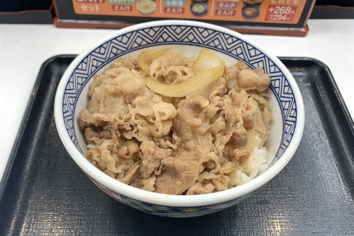 387円から426円に値上がりし、400円超えとなった吉野家の『牛丼』並盛