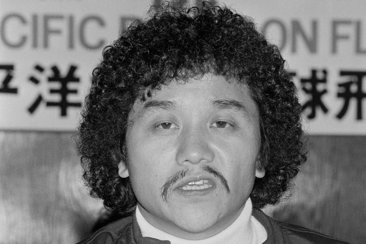 エルメスのバッグからドルの札束を鷲掴み…」 ロッキー青木の妻が見た