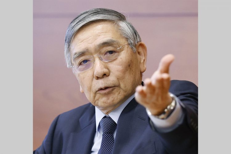 日銀の金融政策が銀行の経営を圧迫している現状も（黒田東彦・日銀総裁。写真／共同通信社）