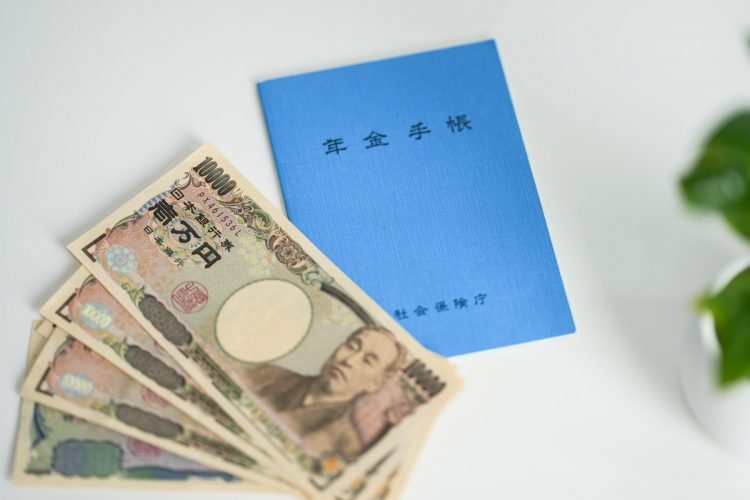 夫婦で考える年金受給の賢い選択とは？（イメージ）