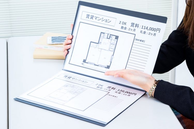 年齢を重ねるほど、賃貸住宅に入居するハードルは高くなる（イメージ）