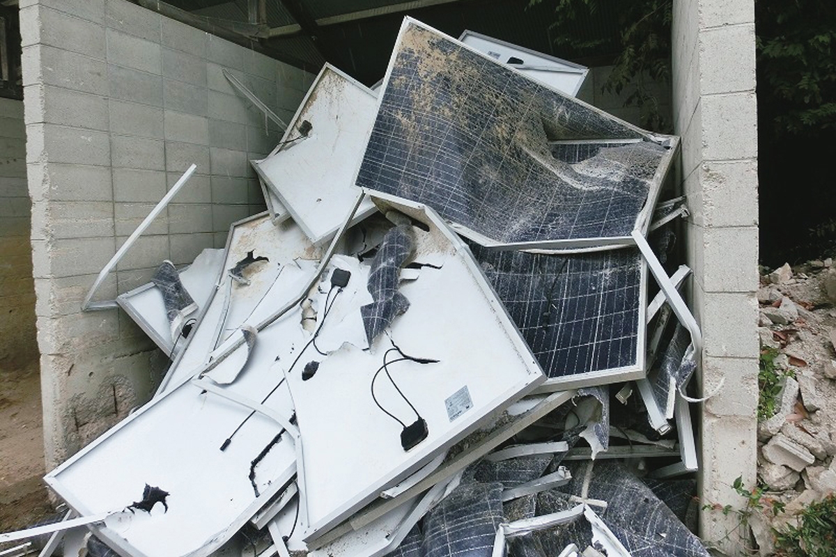 太陽光パネルの「2030年問題」 大量廃棄時代に備えるリサイクルと