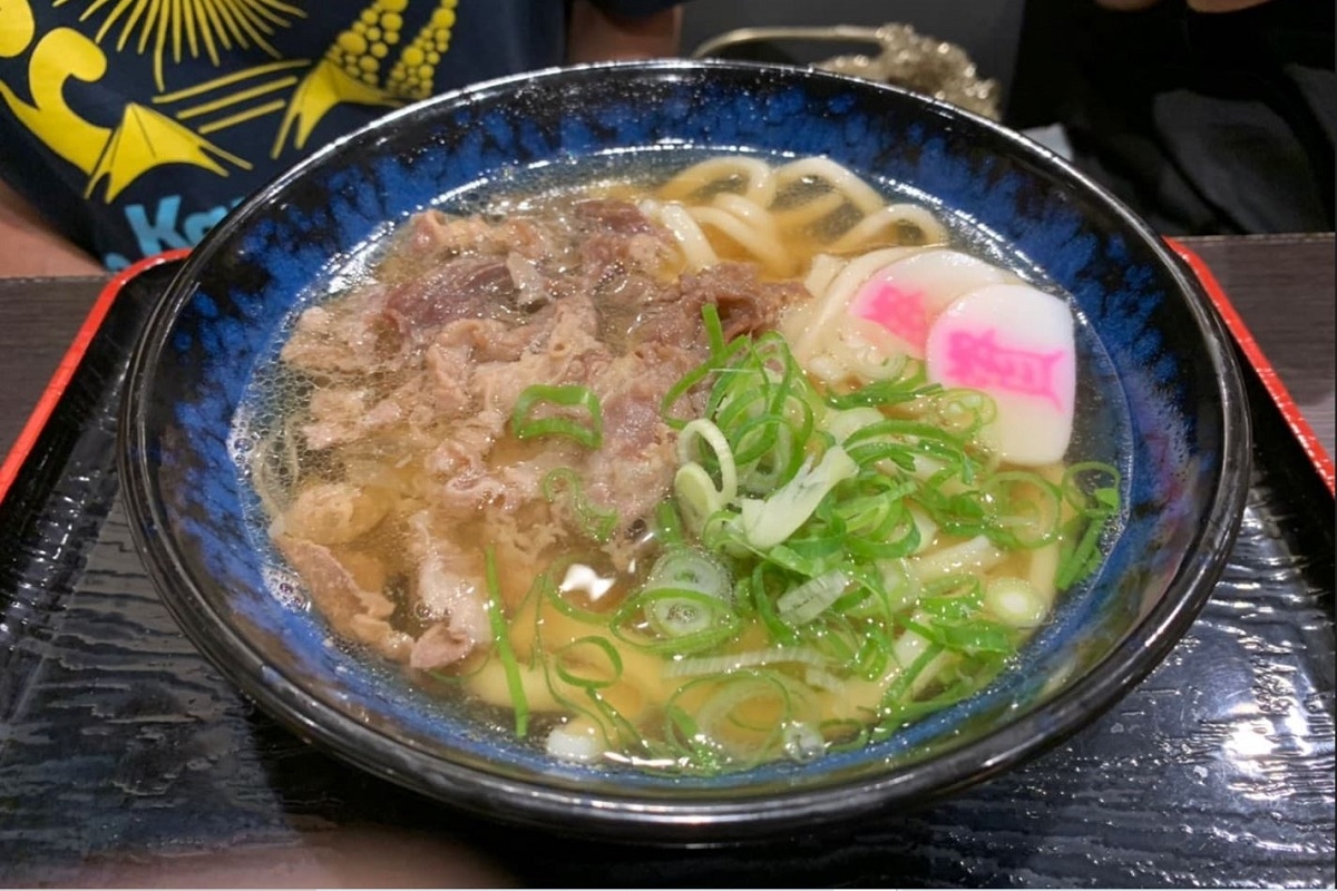 私は「肉うどん」をチョイス