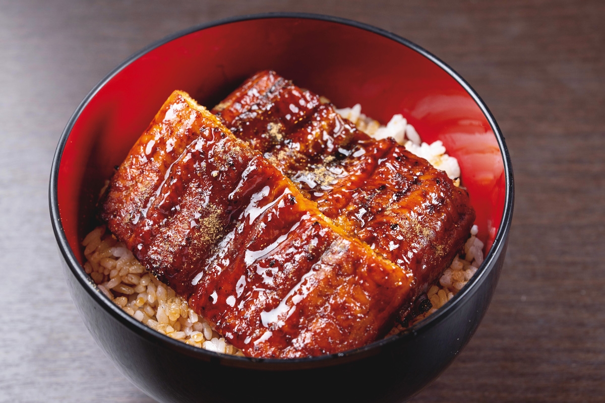 鰻高騰の中で「うな丼ダブル」1100円が人気 チェーン店「宇奈とと
