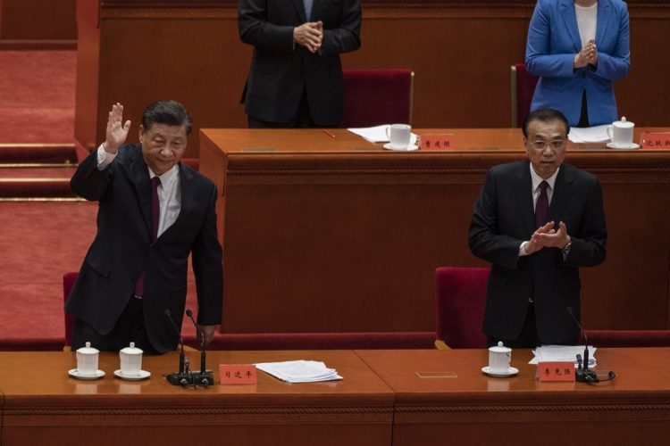 中国の経済運営システムは転換を迫られているのか（習近平国家主席＝左と李克強首相。Getty Images）
