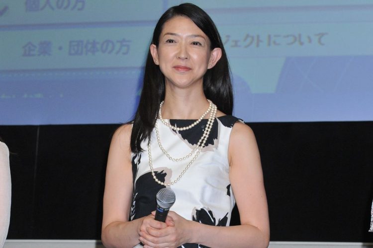 紺野美沙子は、夫の仕事の都合で東京と富山県の二拠点生活を始めている（撮影／『女性セブン』写真部）