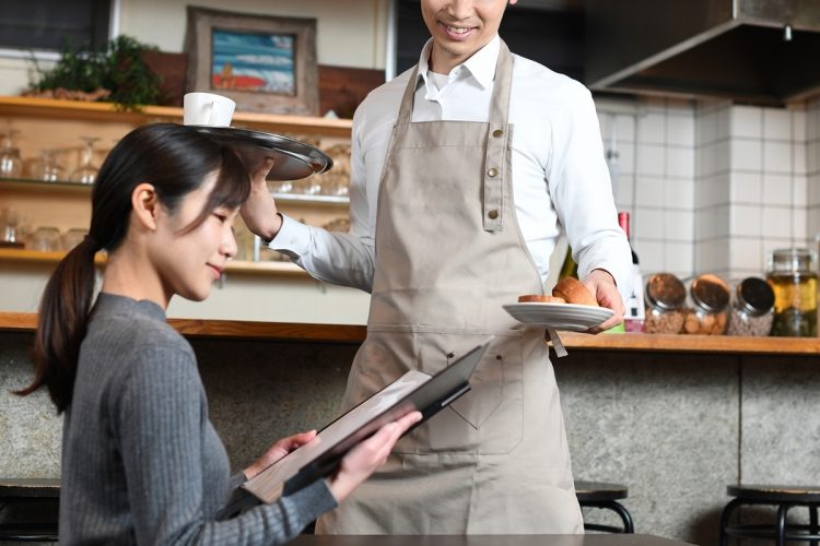 客の側も入店順が変わる可能性を考慮しておくべきか（イメージ）