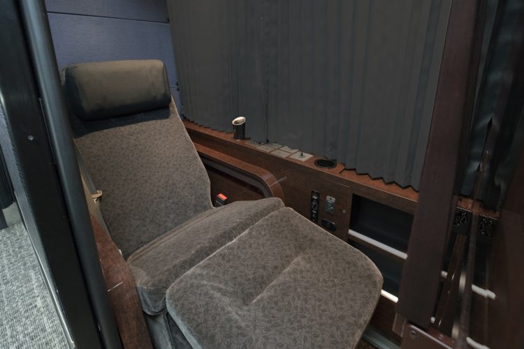 上質な座席シートと空間で、心地よい眠りにつける