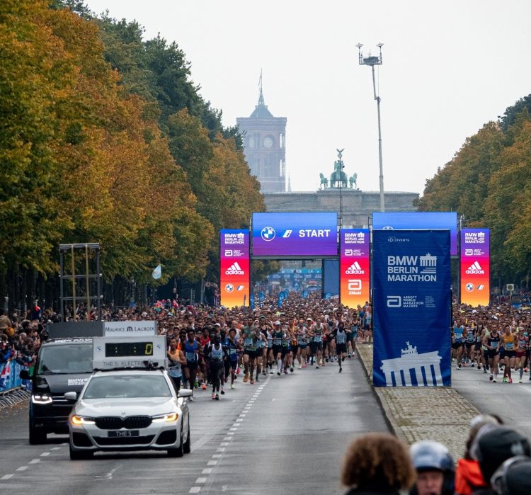 ベルリンマラソン（9月）では3万人超のランナーが集まり、同時に世界記録も生まれる（過去に9回）稀有な大会
