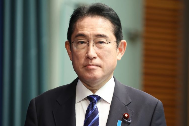 岸田文雄首相は防衛費増額に伴い年1兆円強を増税でまかなう考えを示しているが…（時事通信フォト）