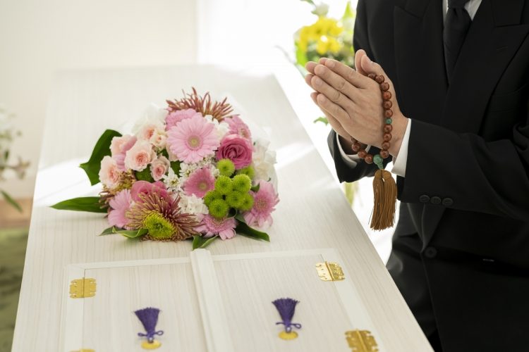 葬儀の際の「棺」をどう選ぶべきか？（イメージ）