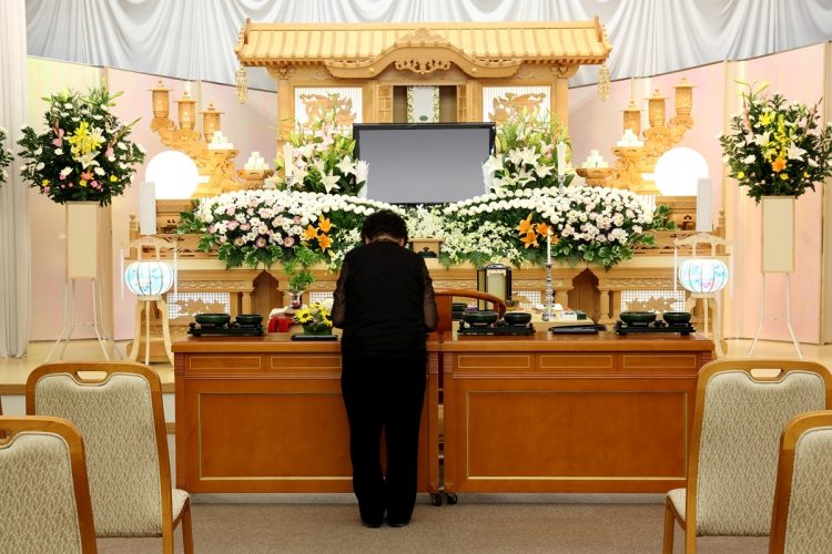 葬儀業界も“生き残り”は大変？（イメージ）