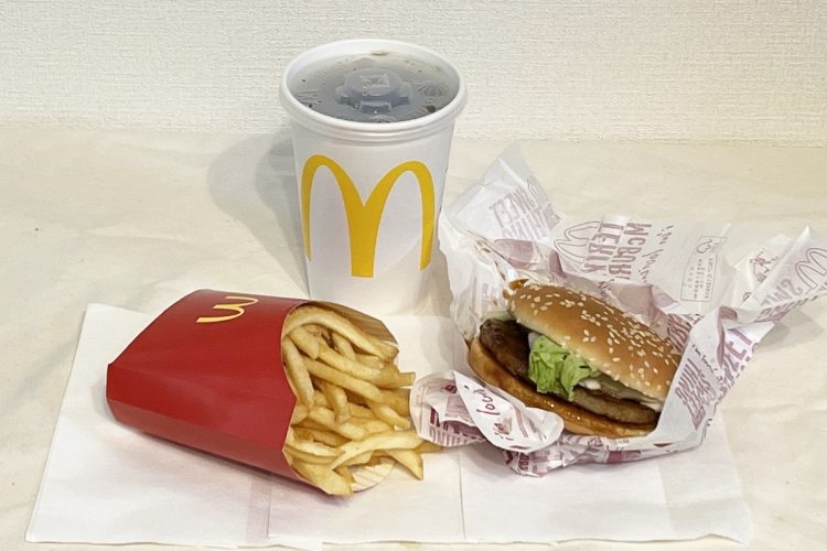 マクドナルド 値上げ