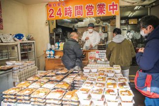 東京下町「激安弁当店」大繁盛の舞台裏　SNSを駆使して集客「200円弁当は継続していきたい」