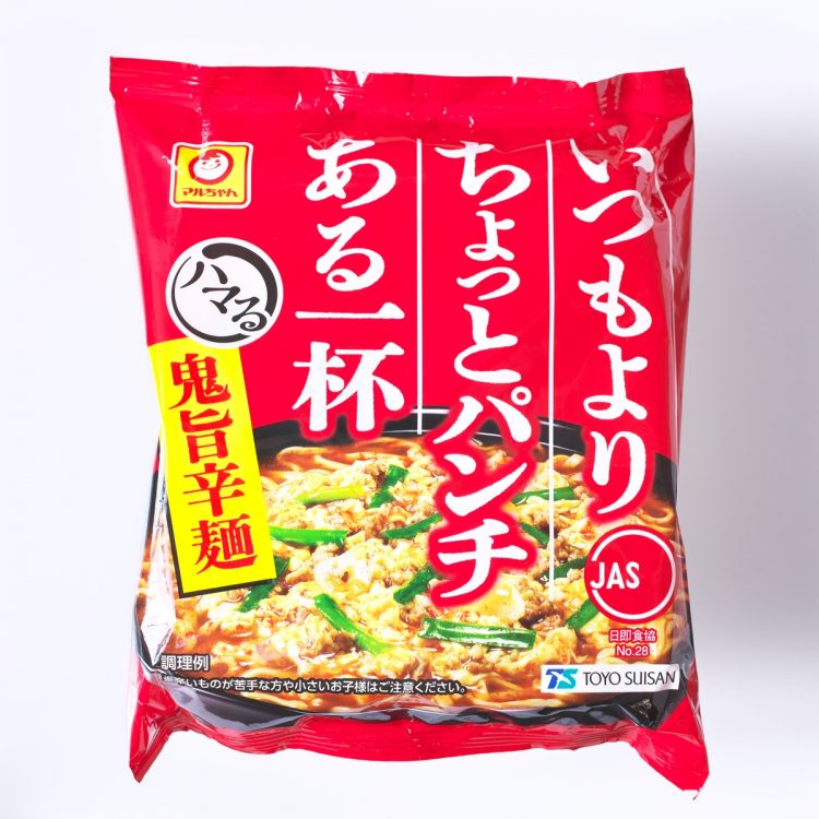 9位／東洋水産・マルちゃん　ハマる鬼旨辛麺【麺6.5点、スープ5.5点、バランス5.8点】（撮影／黒石あみ）